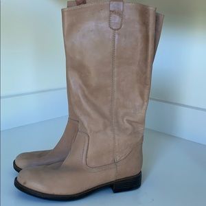 Tried and Tide size 8.5 leather boots